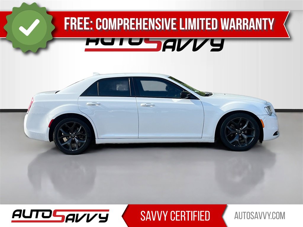 Used 2020 Chrysler 300 Touring w/ Sport Appearance Package image 8