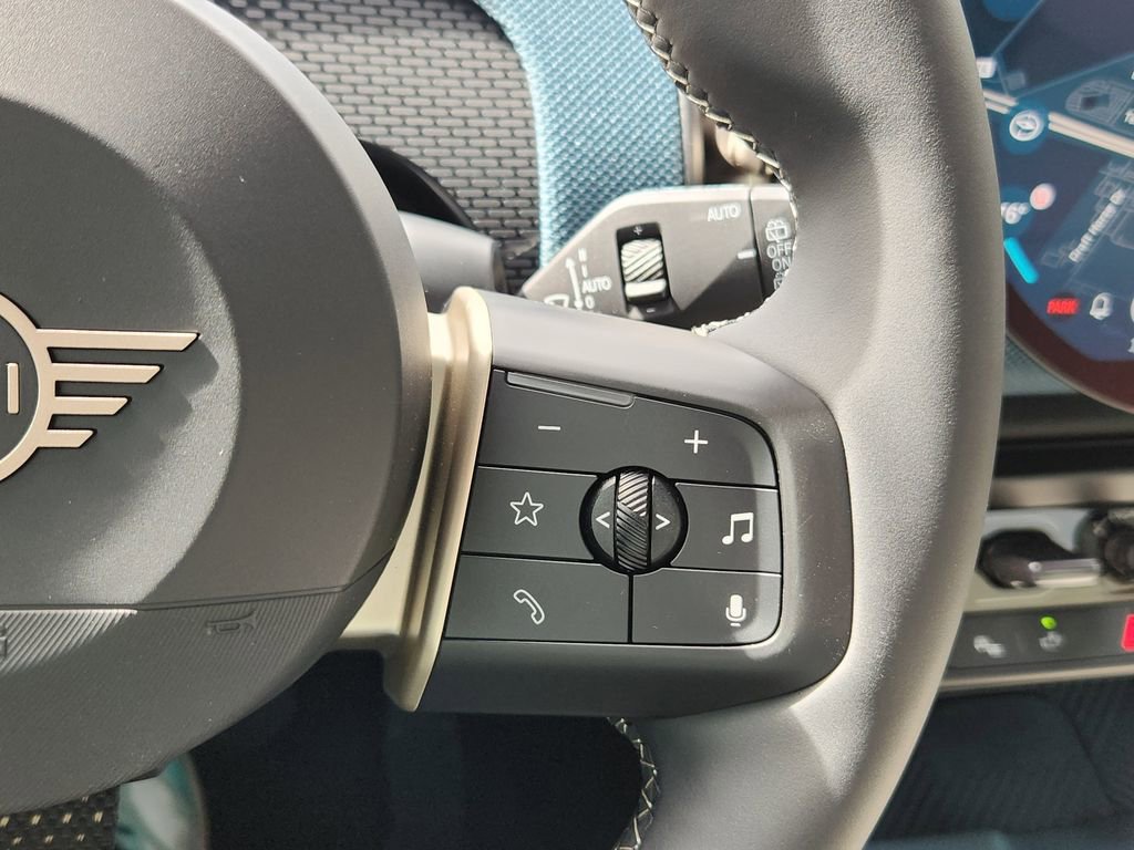 Used 2025 MINI Cooper Countryman S w/ Comfort Package Max image 21