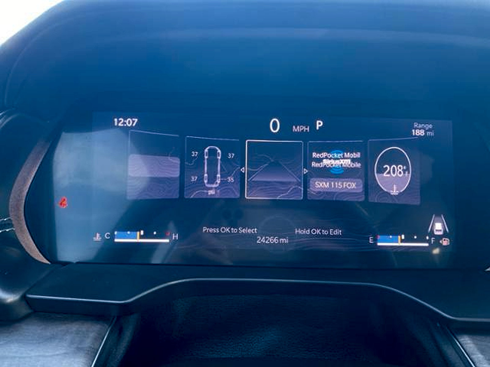 Used 2022 Jeep Grand Cherokee Overland RWD image 28