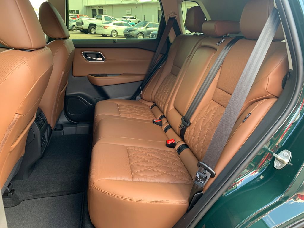 New 2026 Nissan Rogue Platinum AWD/4WD image 8
