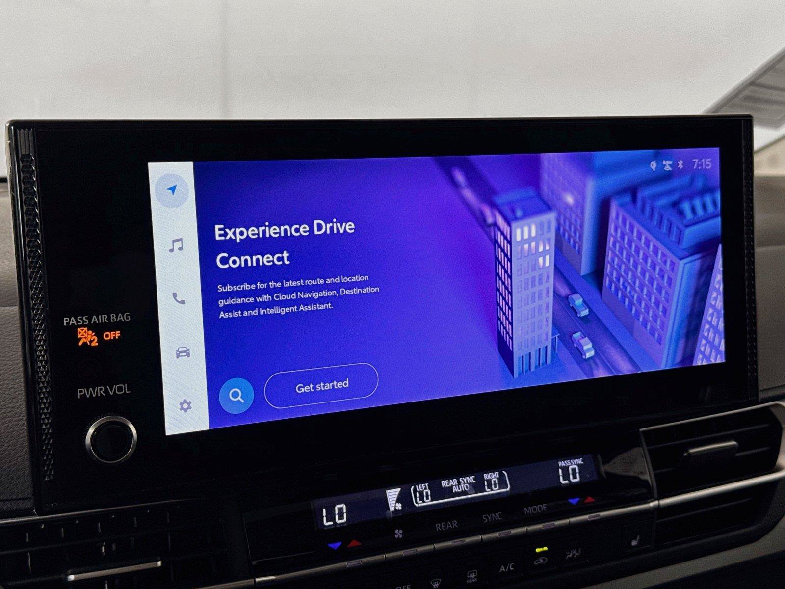 Certified 2025 Toyota Sienna XLE FWD image 7