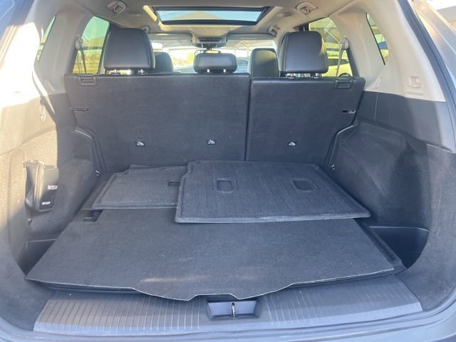 Used 2023 Nissan Rogue SL image 8