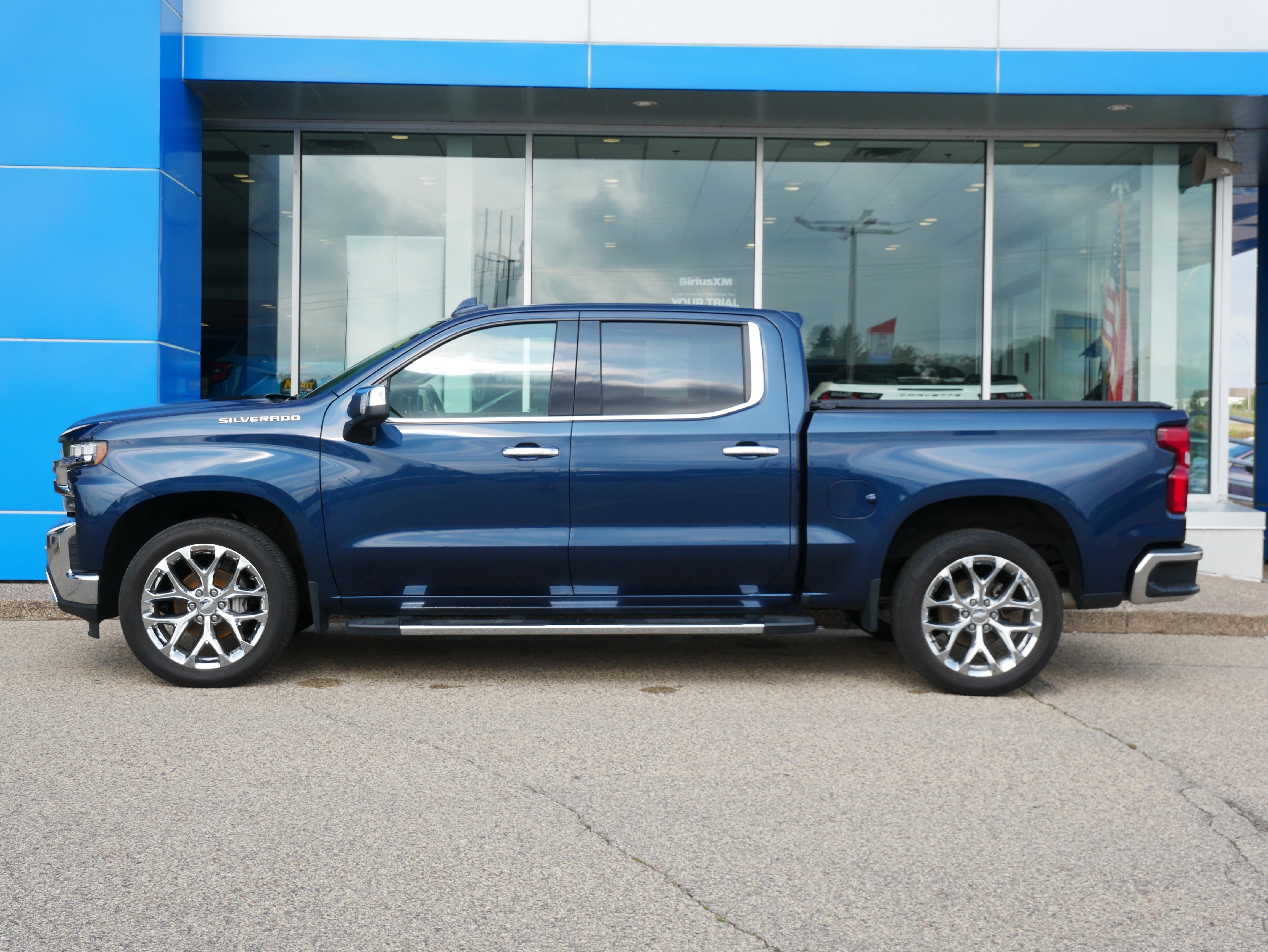 Used 2020 Chevrolet Silverado 1500 LTZ w/ LTZ Premium Package image 5