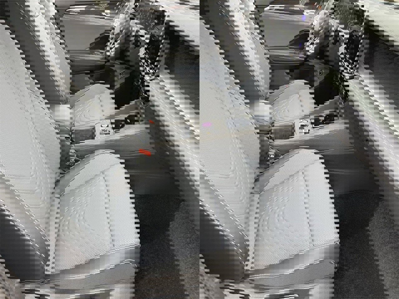 New 2026 Volkswagen Tiguan SE image 8