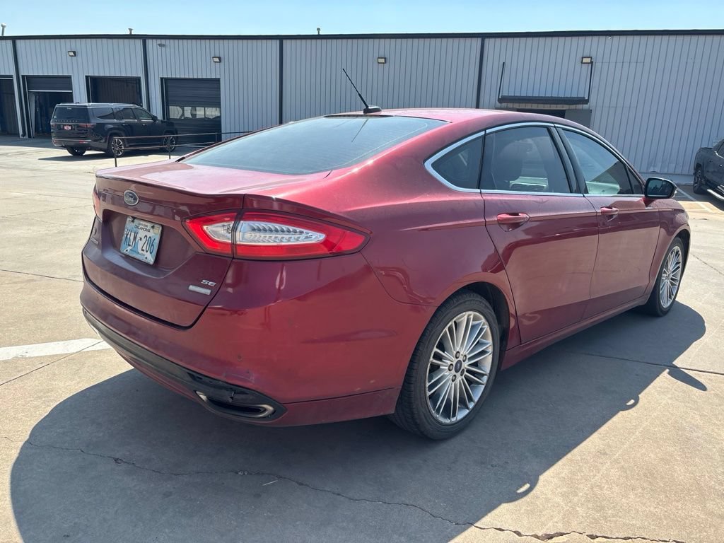 Used 2016 Ford Fusion SE w/ Equipment Group 202A FWD image 5