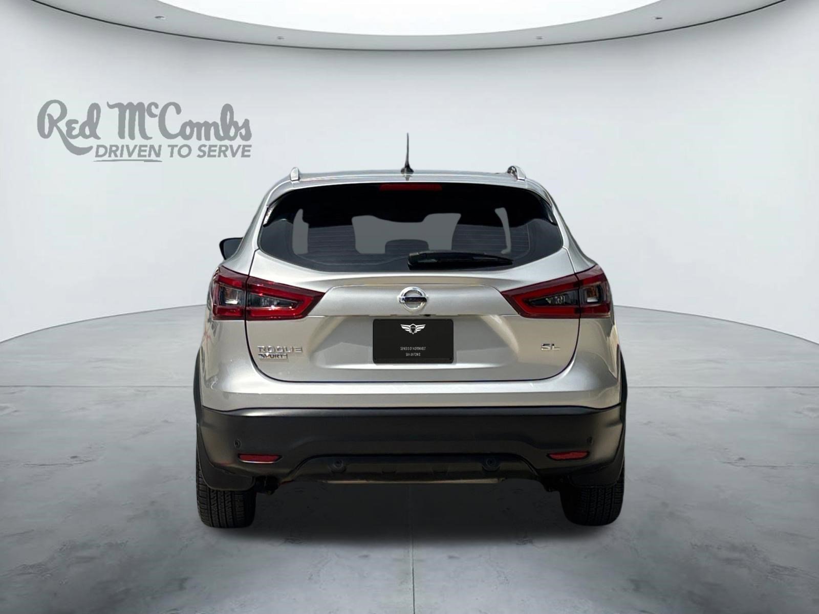 Used 2021 Nissan Rogue Sport SL w/ Premium Package image 4