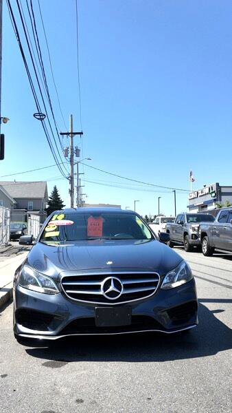 Used 2014 Mercedes-Benz E 350 4MATIC Sedan w/ Premium 1 Package image 3
