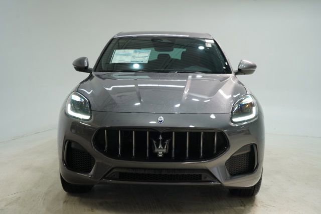 New 2025 Maserati Grecale GT image 2