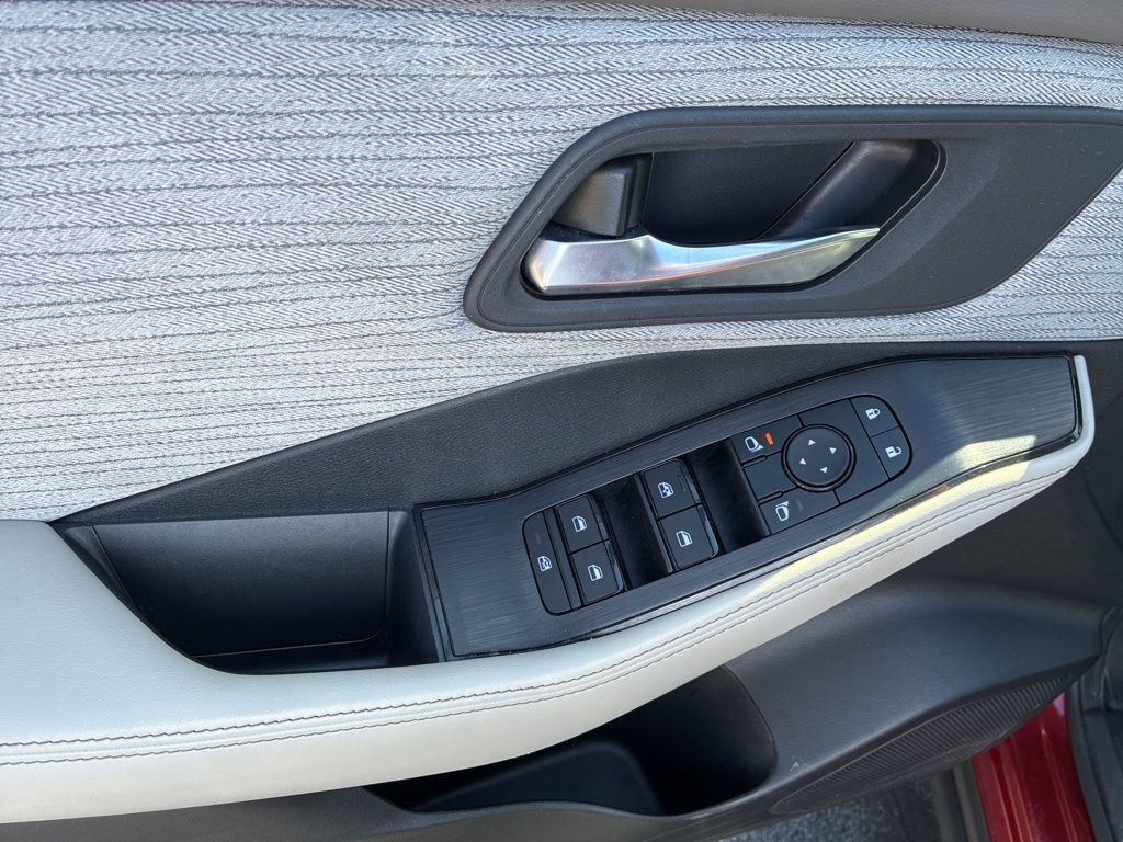 Certified 2023 Nissan Rogue SV AWD/4WD image 15