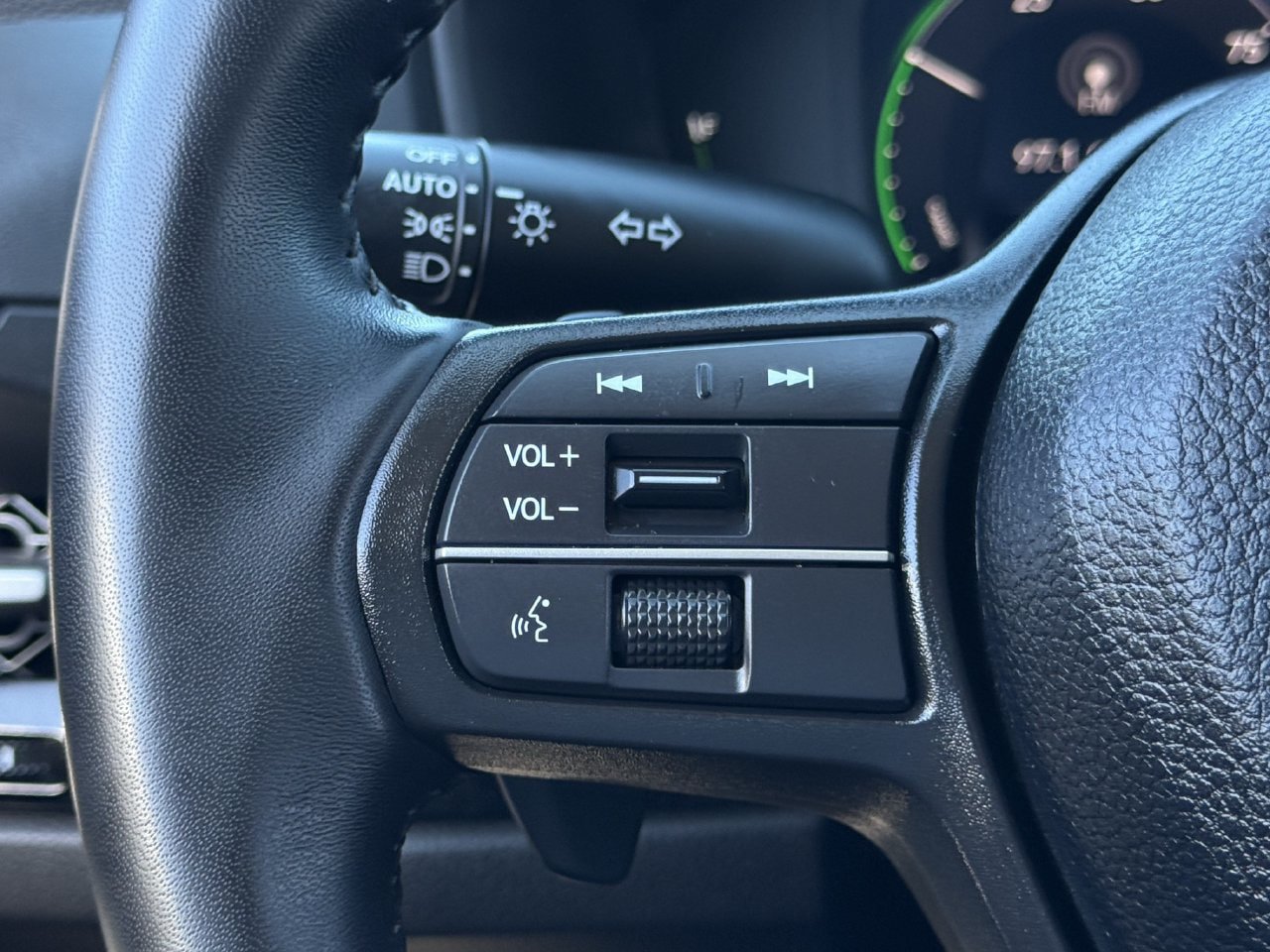 Used 2025 Honda Accord EX-L image 12