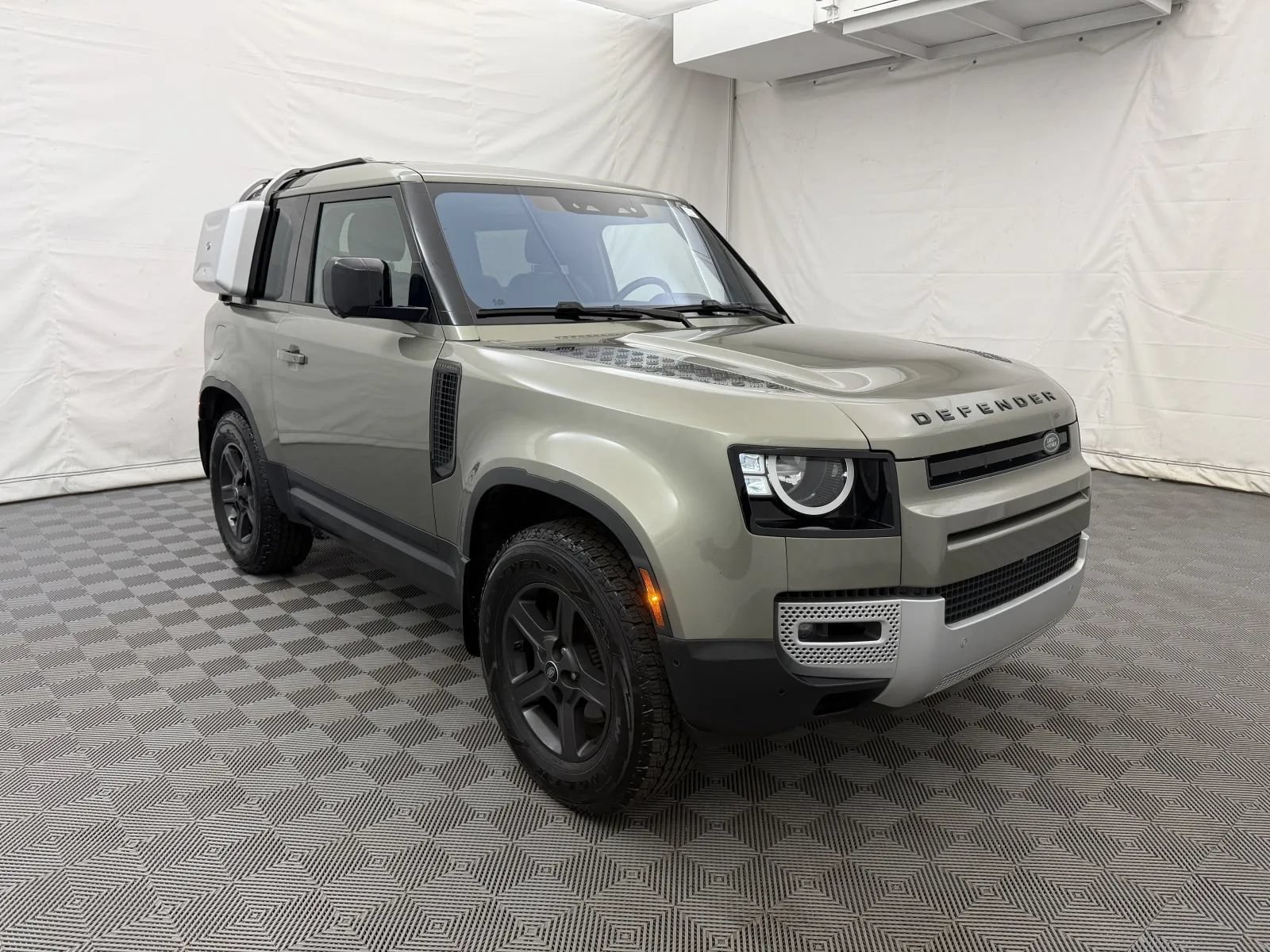 Used 2022 Land Rover Defender 90 AWD/4WD image 4