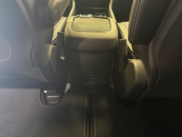 New 2027 Chrysler Pacifica Limited AWD/4WD image 22