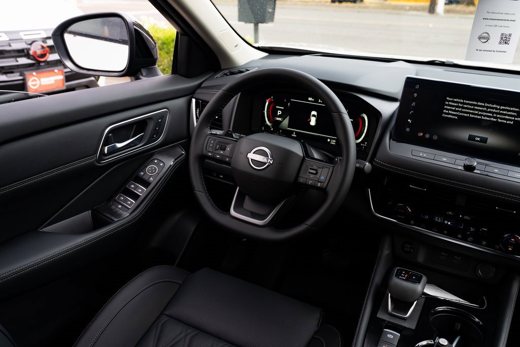 New 2026 Nissan Rogue Platinum image 9