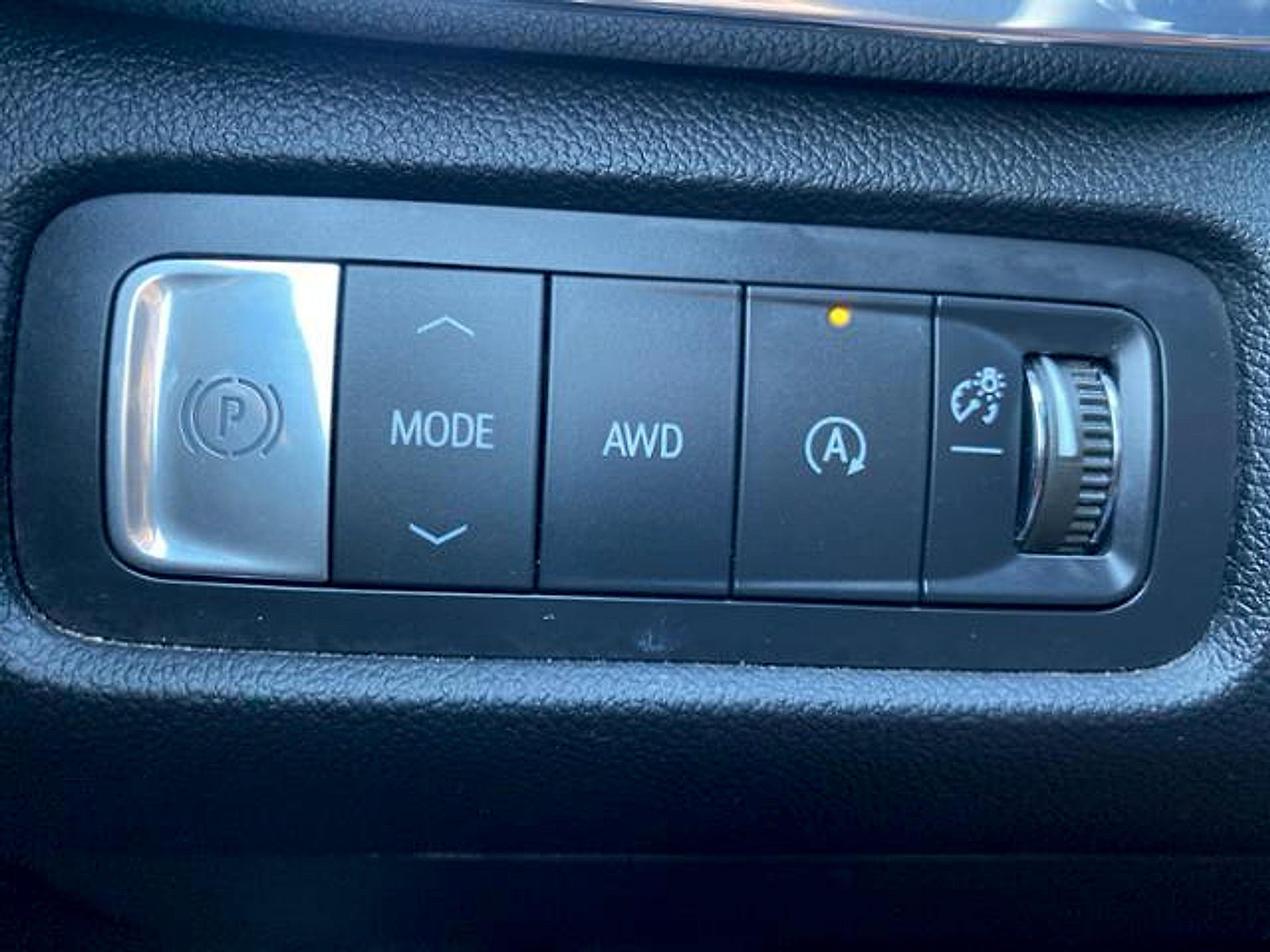 Used 2025 GMC Acadia Elevation AWD/4WD image 34