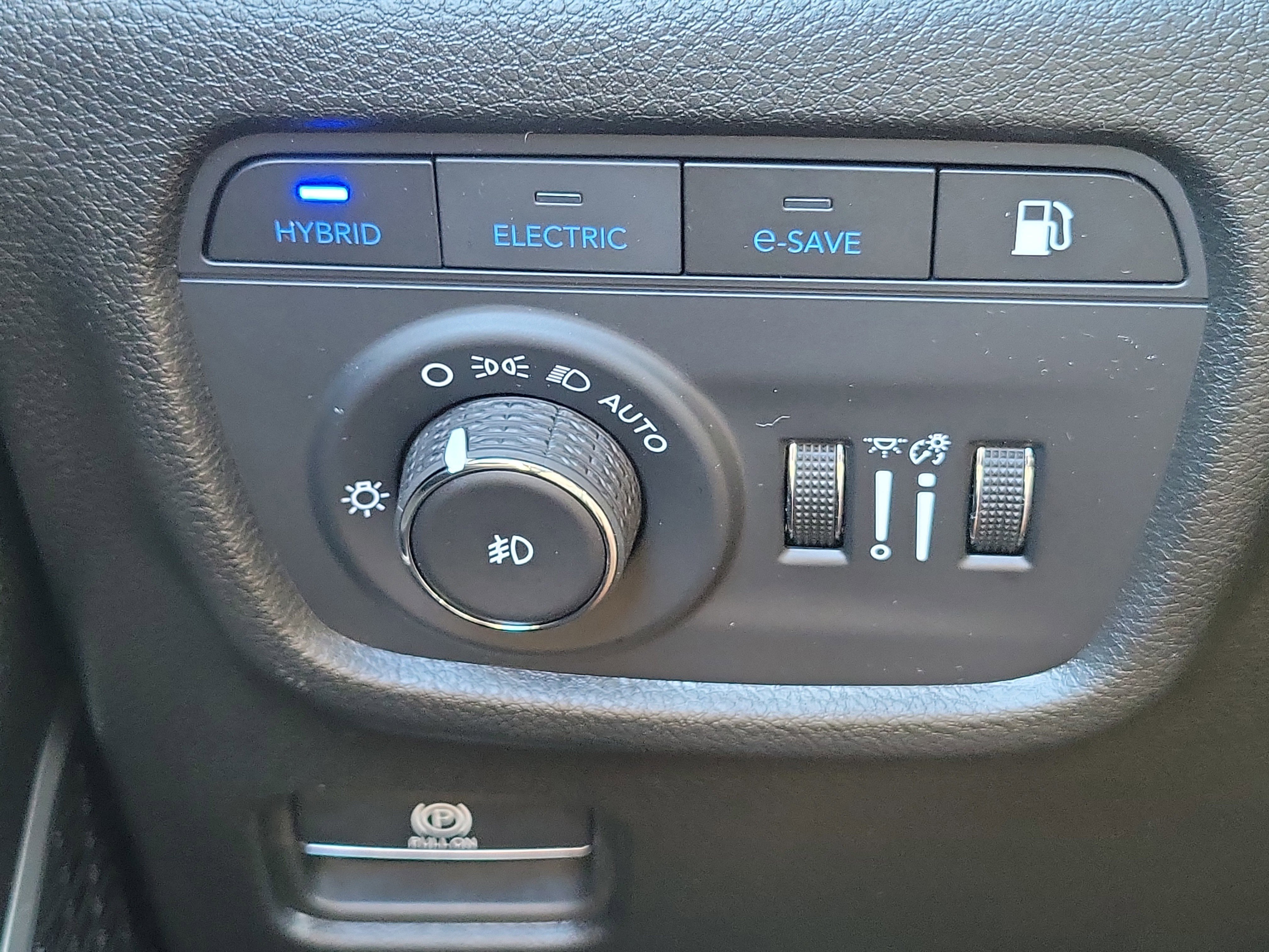 Used 2024 Jeep Grand Cherokee Trailhawk w/ Advanced Protech Group II image 27