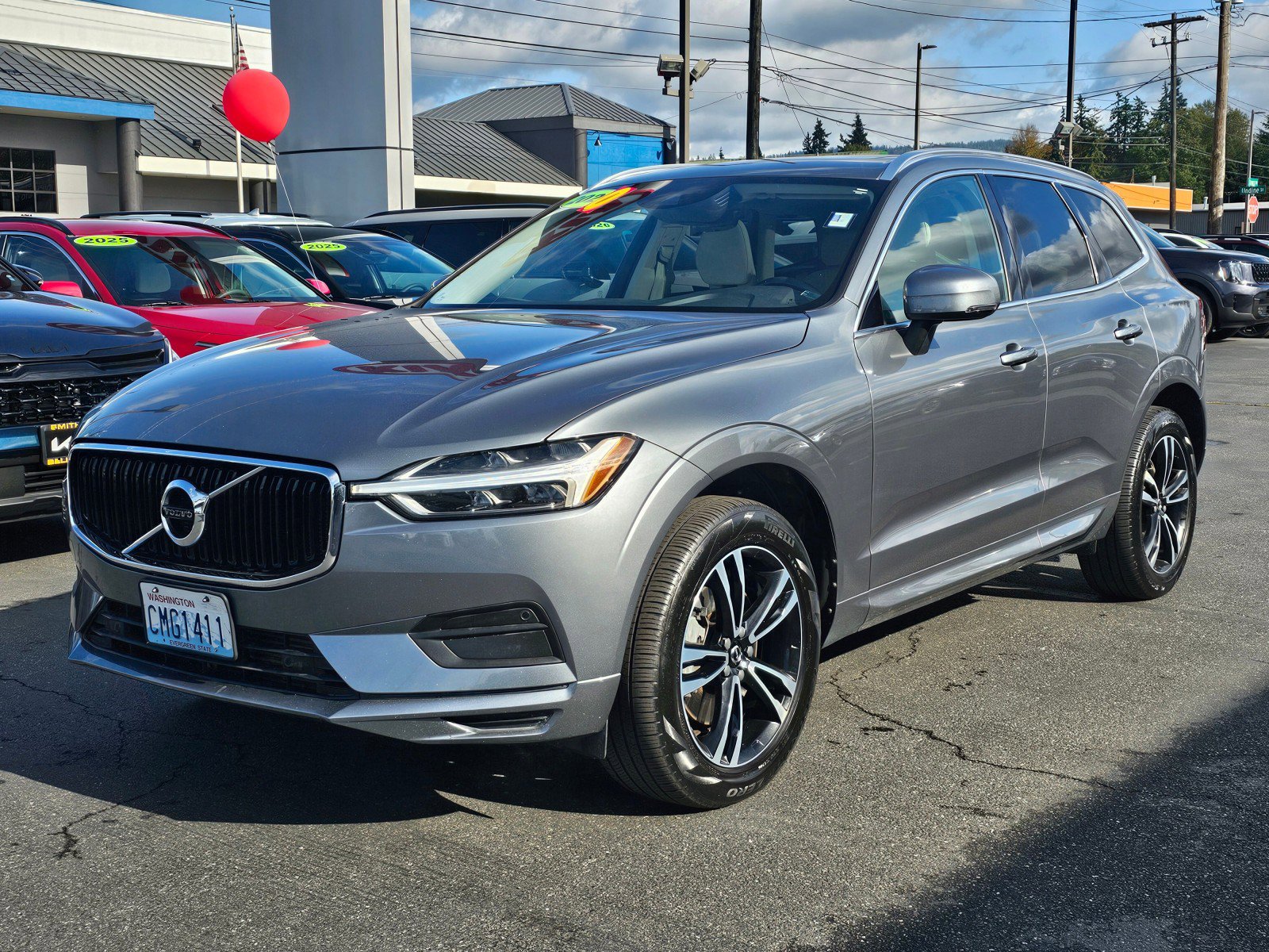 Used 2020 Volvo XC60 T6 Momentum image 7