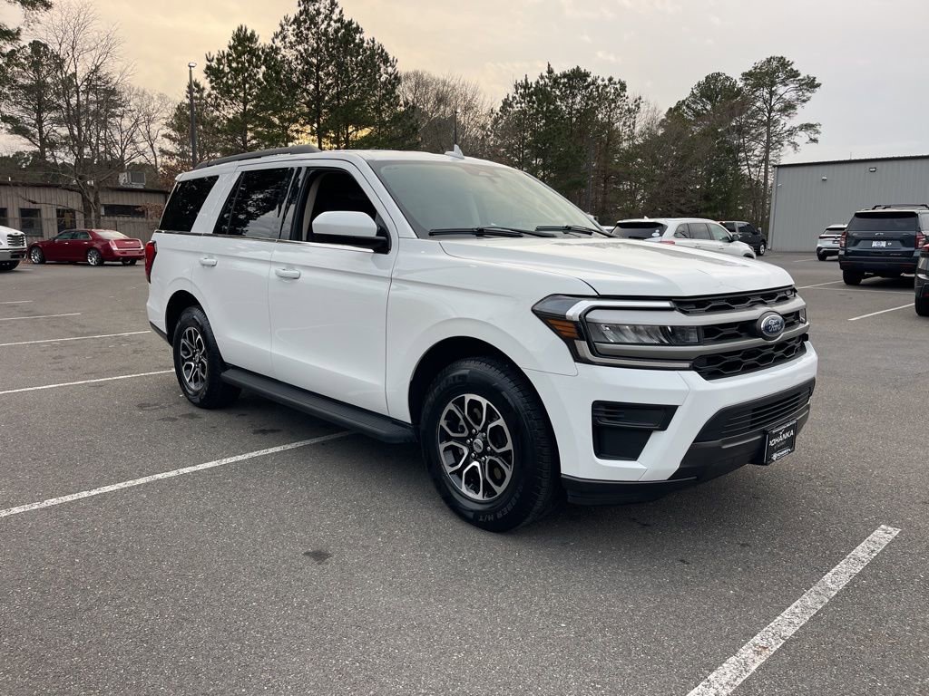 Certified 2024 Ford Expedition XLT image 4