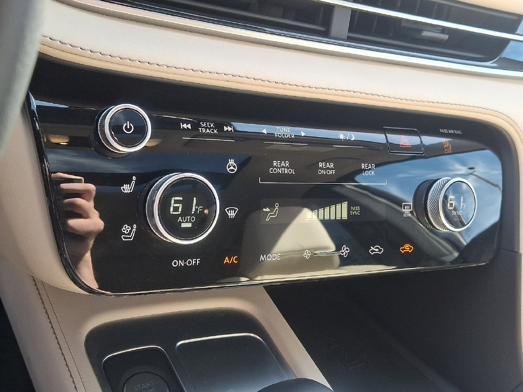 Certified 2024 INFINITI QX60 Luxe AWD/4WD image 15