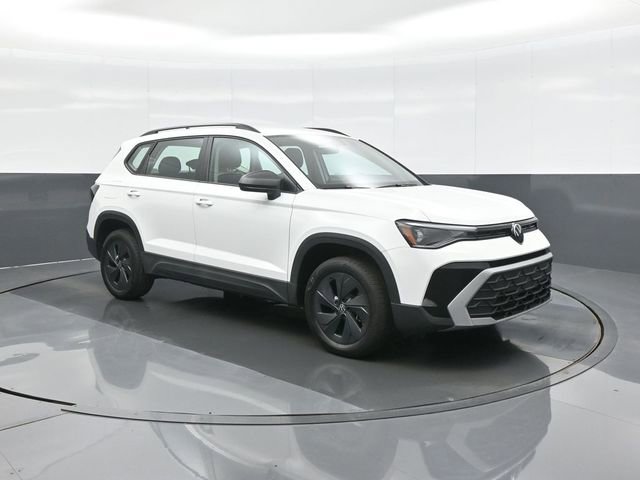 Used 2025 Volkswagen Taos S w/ Taos MDO Package FWD image 1