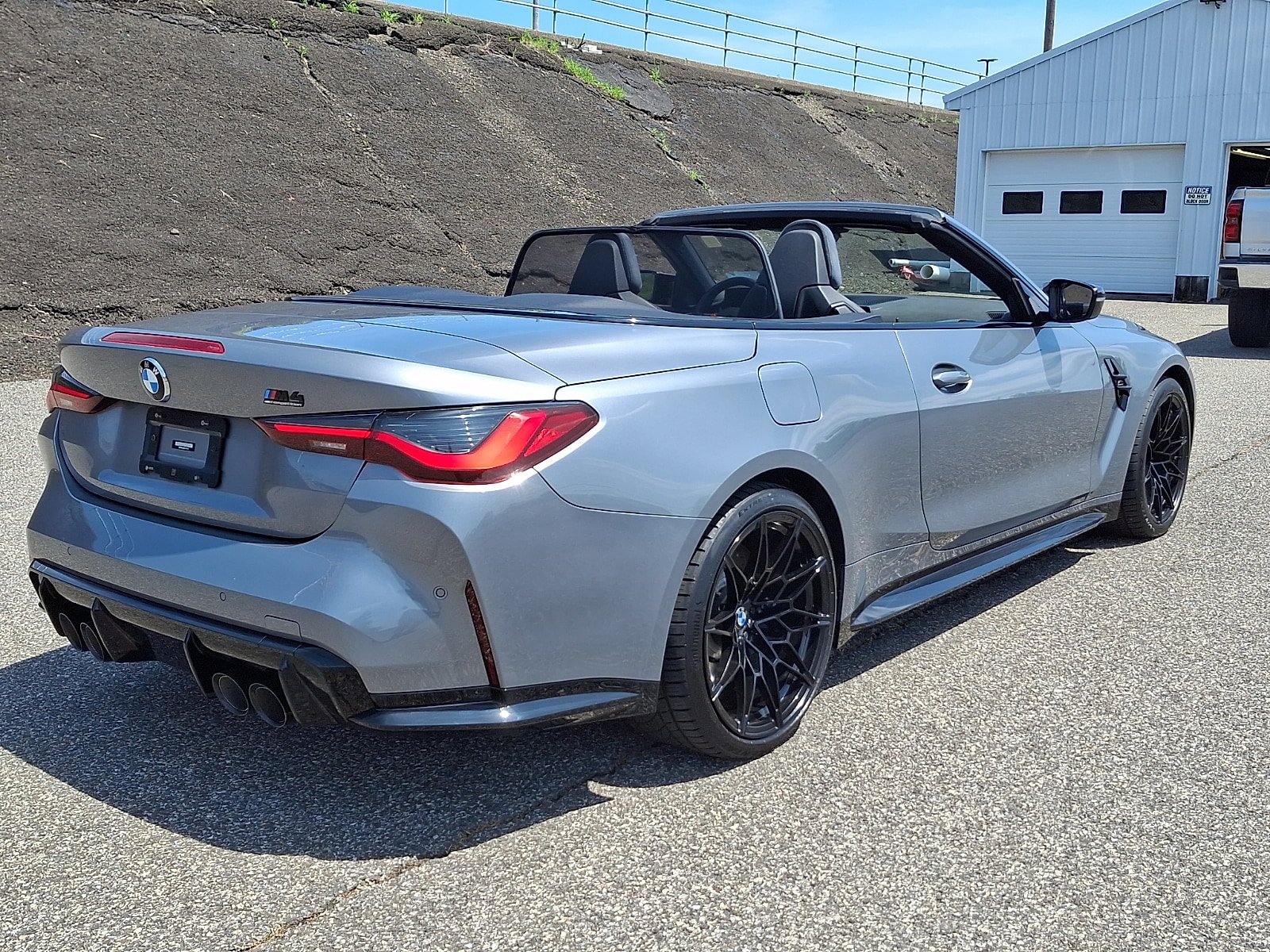Used 2022 BMW M4 xDrive Competition AWD/4WD image 6