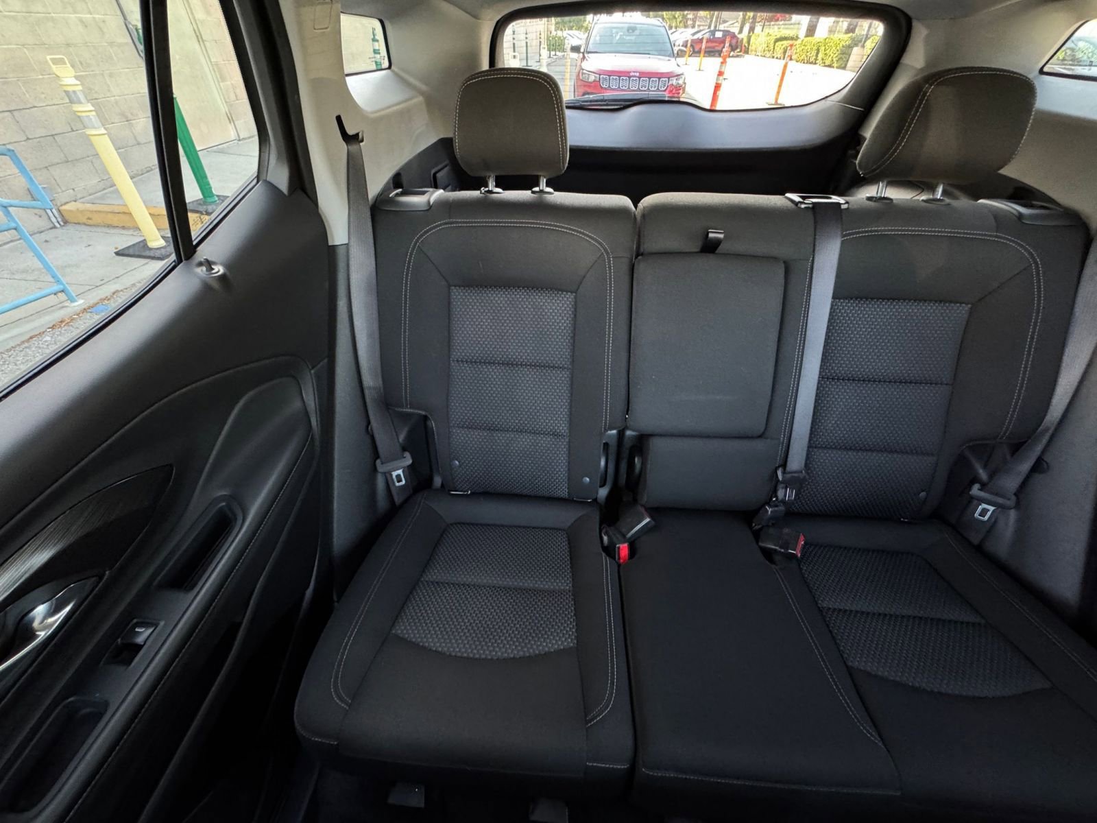 Used 2024 GMC Terrain SLE FWD image 38
