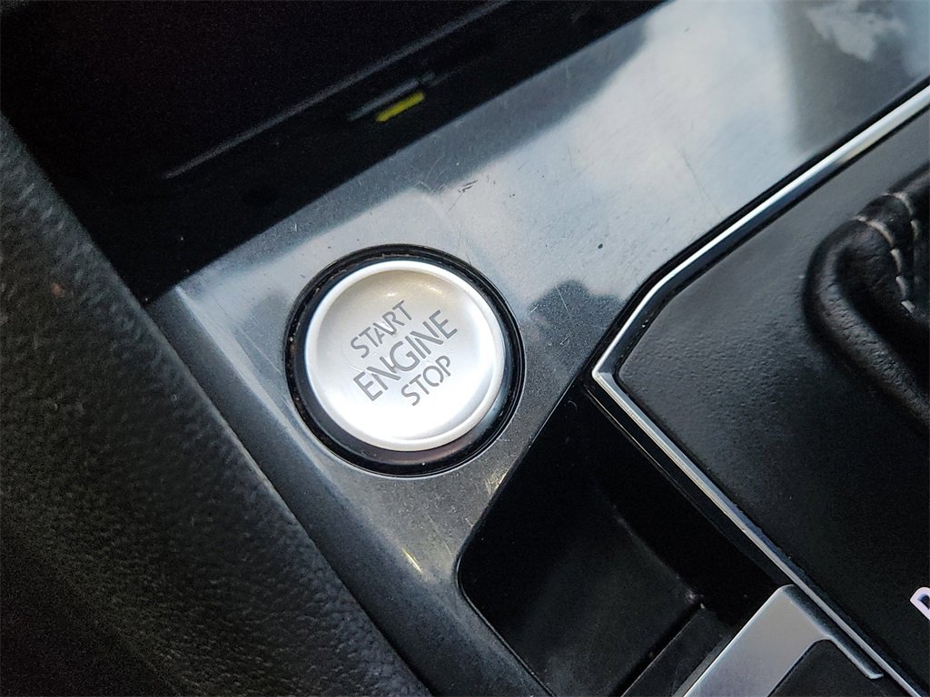 Used 2021 Volkswagen Tiguan S image 15