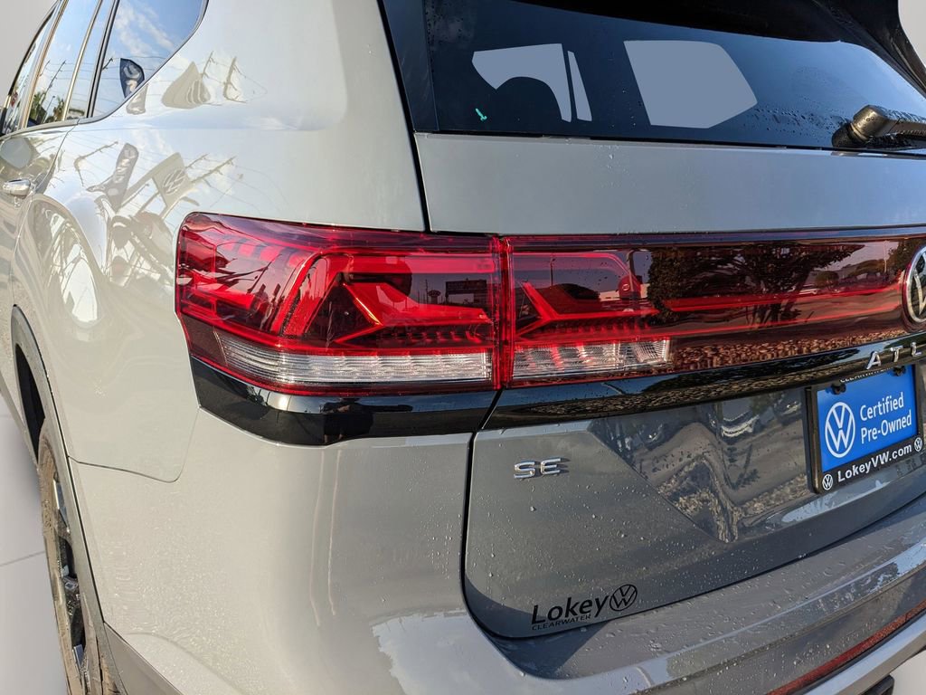 Certified 2025 Volkswagen Atlas Peak Edition SE AWD/4WD image 9