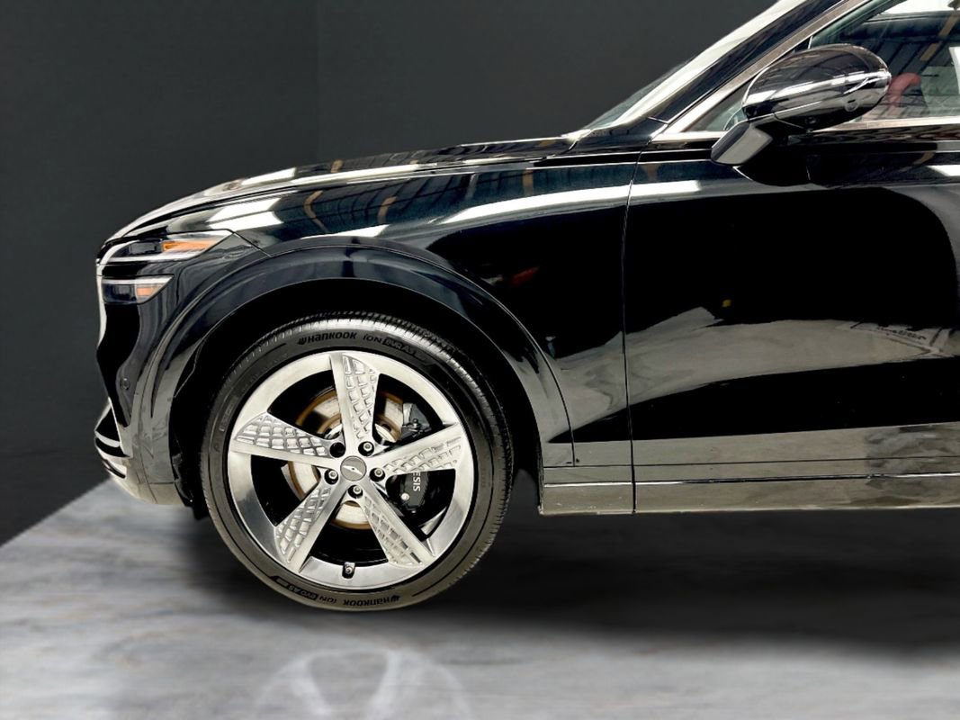 Used 2023 Genesis GV70 2.5T w/ Sport Prestige Package image 12