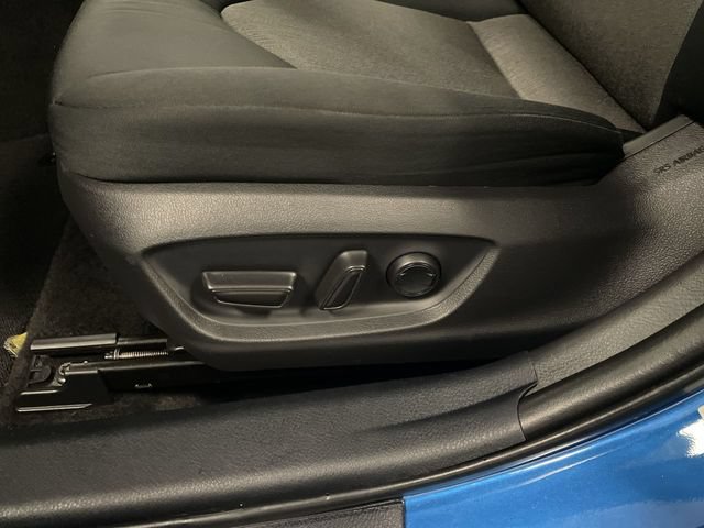 Used 2020 Toyota Camry LE FWD image 12