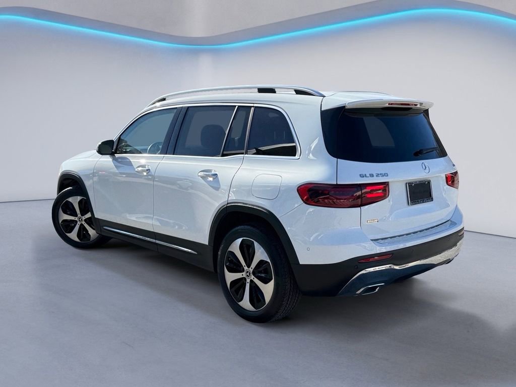 Certified 2025 Mercedes-Benz GLB 250 4MATIC image 7