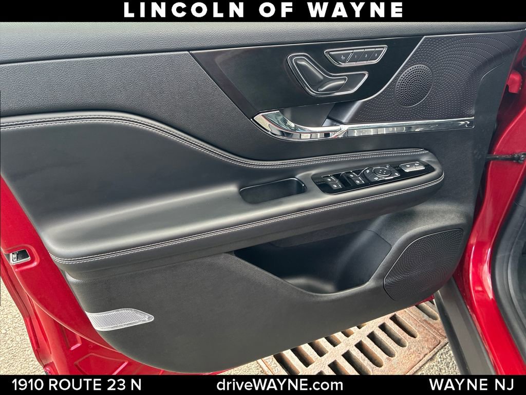 Used 2024 Lincoln Corsair AWD w/ Equipment Group 101A image 13