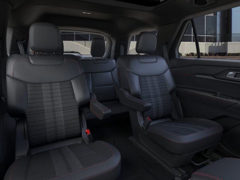 New 2026 Ford Explorer ST-Line w/ ST-Line Street Pack image 11
