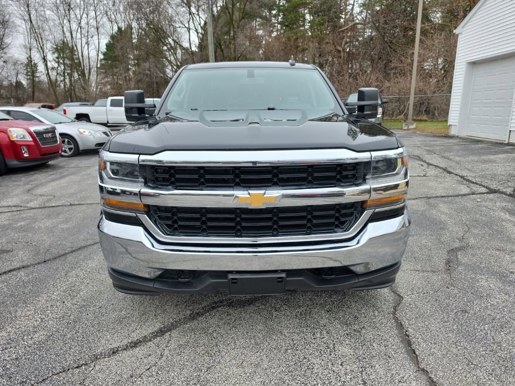 Used 2018 Chevrolet Silverado 1500 LT w/ Trailering Package AWD/4WD image 2