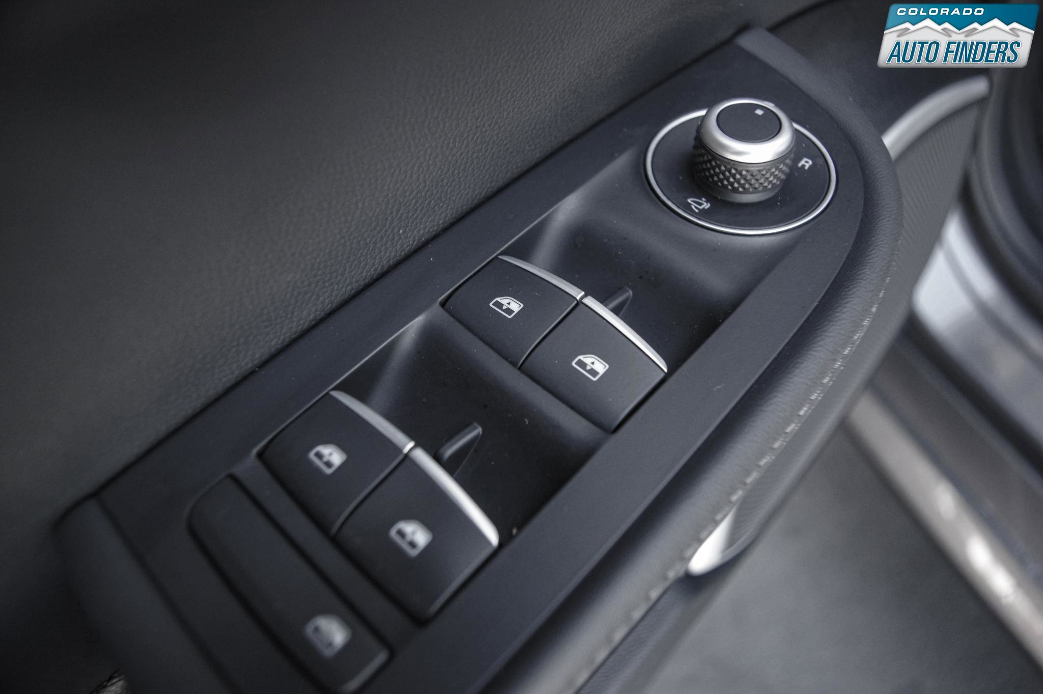 Used 2020 Alfa Romeo Giulia Ti Sport image 11