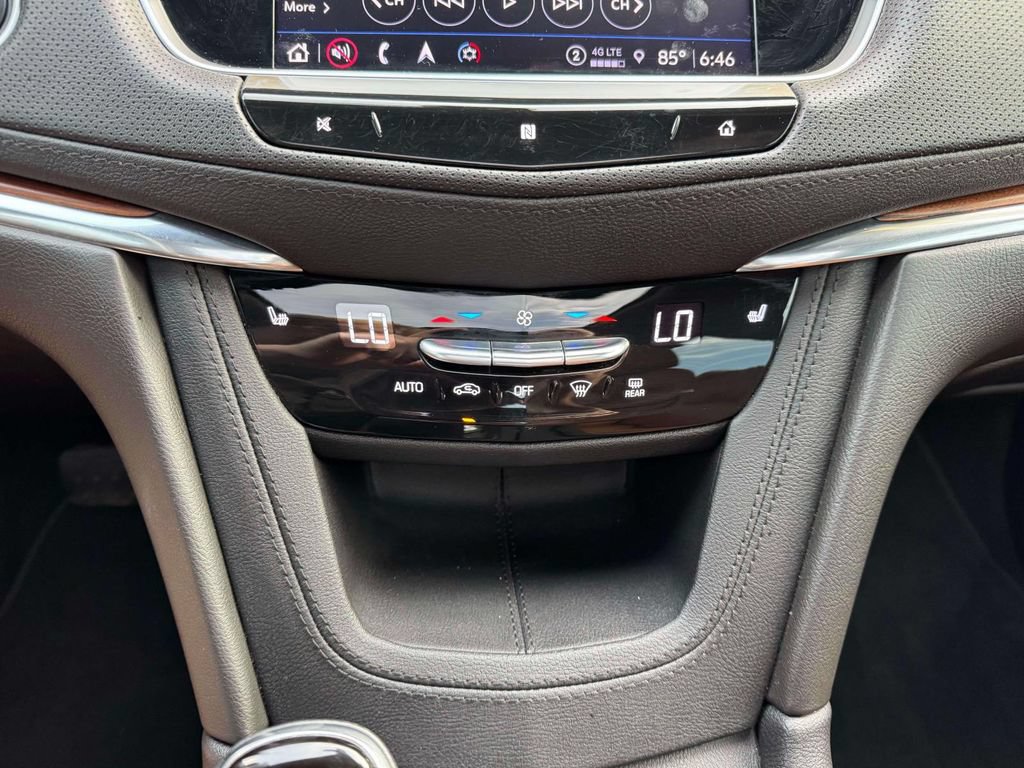 Used 2021 Cadillac XT5 Premium Luxury AWD/4WD image 32