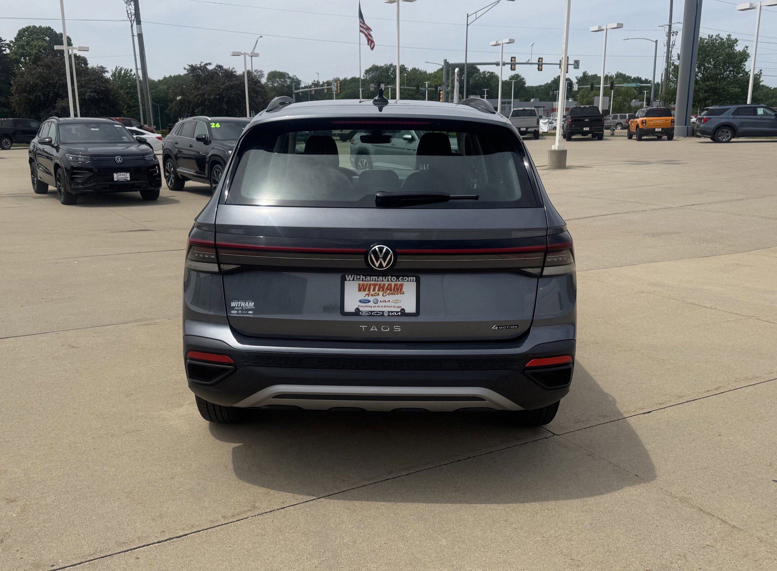 New 2026 Volkswagen Taos S AWD/4WD image 5