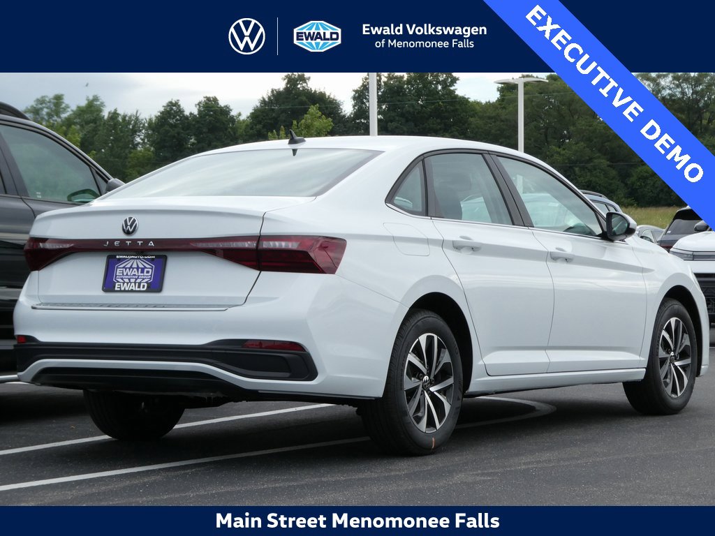 Certified 2025 Volkswagen Jetta S image 3