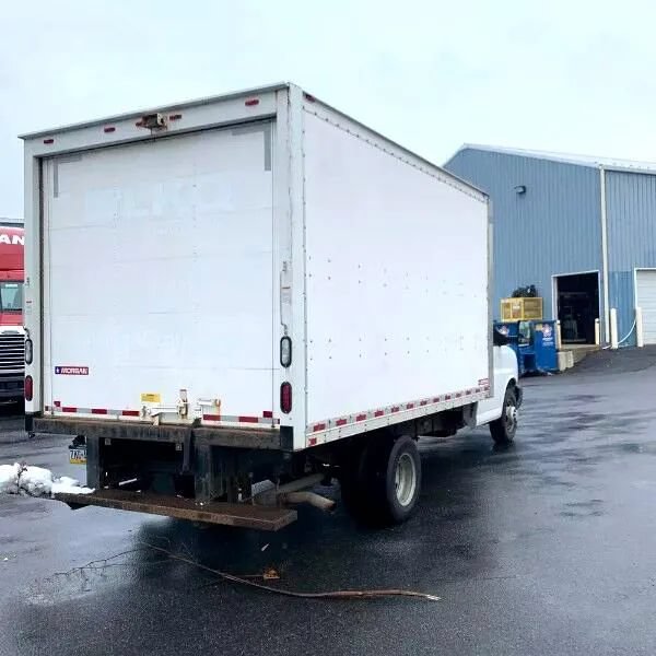 Used 2016 Chevrolet Express 3500 RWD image 6