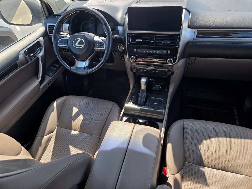 Used 2023 Lexus GX 460 Premium w/ Premium Package AWD/4WD image 16
