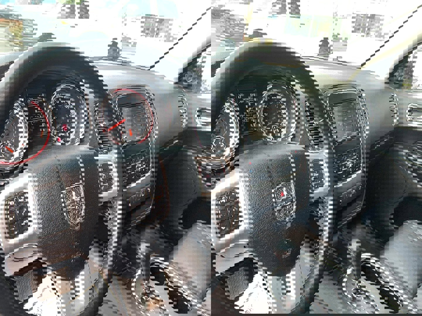 Used 2013 Dodge Durango Crew image 15