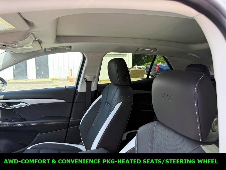 New 2025 Buick Envision Sport Touring image 14