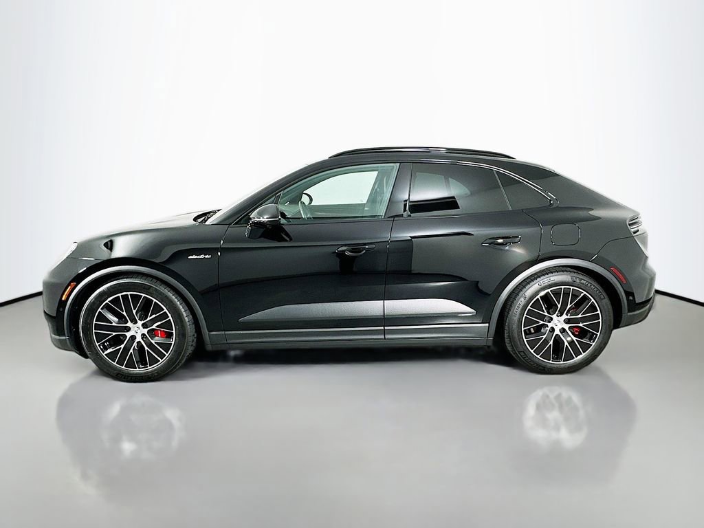 Used 2025 Porsche Macan 4S Electric image 2