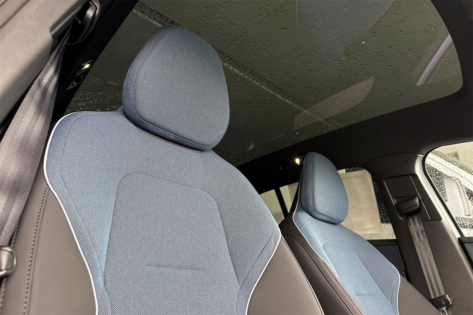 New 2026 Volvo EX30 Plus w/ Climate Package image 15