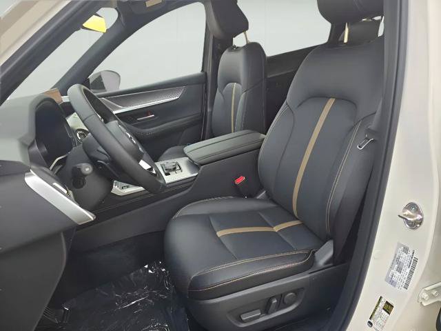 Certified 2025 MAZDA CX-70 Plug-In Hybrid w/ Premium Plus AWD/4WD image 10