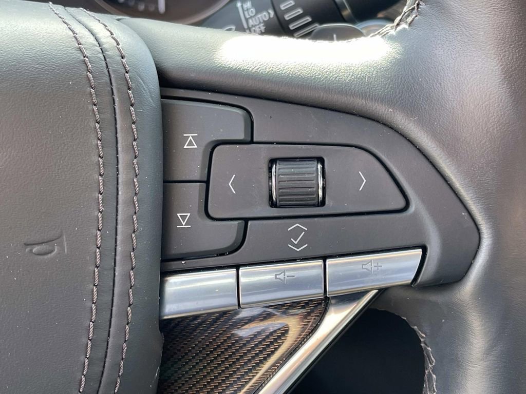 Certified 2025 Cadillac XT6 Premium Luxury w/ Platinum Package image 40