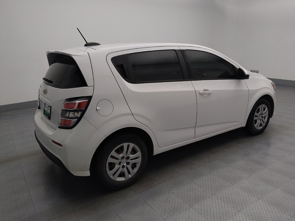 Used 2020 Chevrolet Sonic LT FWD image 10