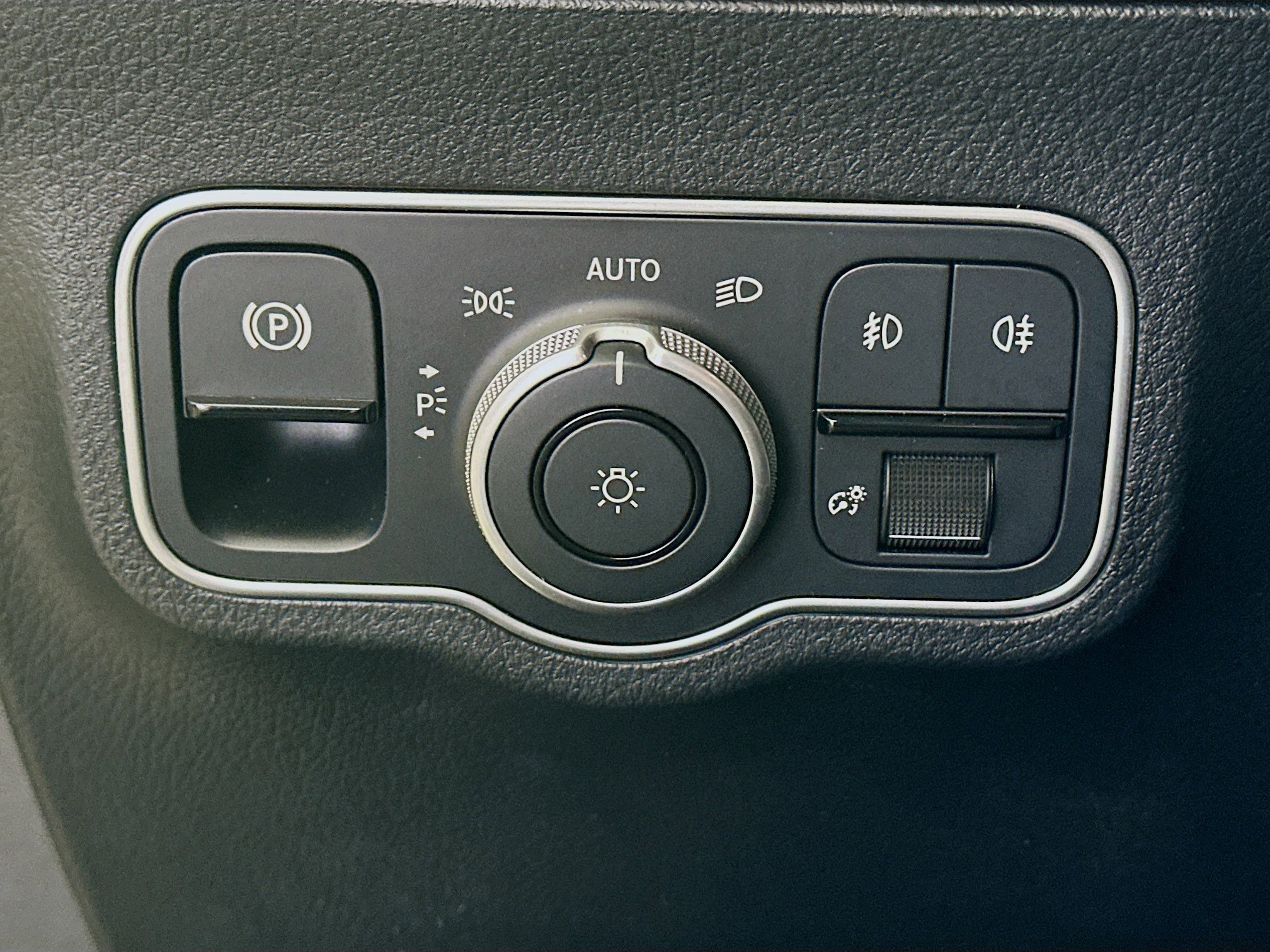 Used 2025 Mercedes-Benz GLA 250 4MATIC image 17