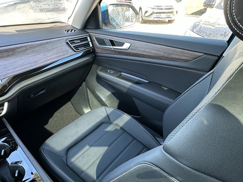 New 2025 Volkswagen Atlas SEL image 14