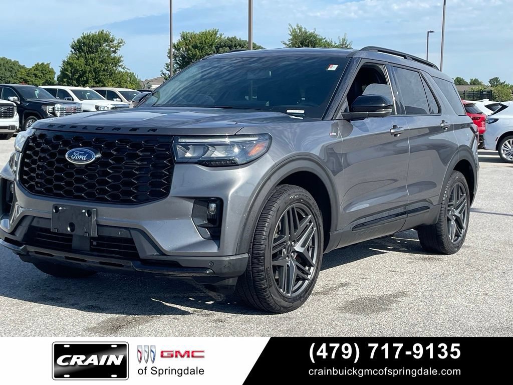 Used 2025 Ford Explorer ST-Line w/ Premium Package AWD/4WD image 3