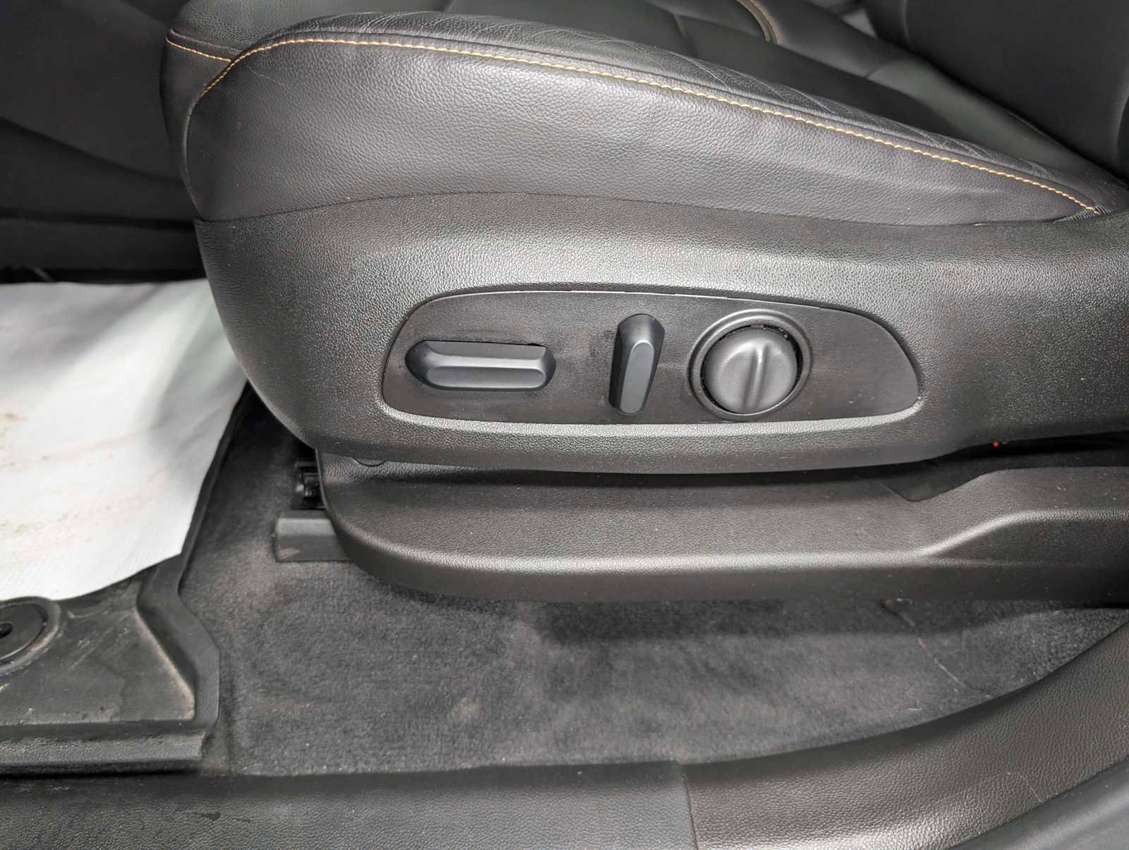 Certified 2021 Chevrolet Traverse RS image 37